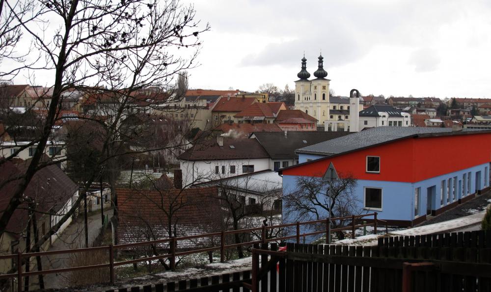 Ulice Bratrská a kostel sv. Vavřince