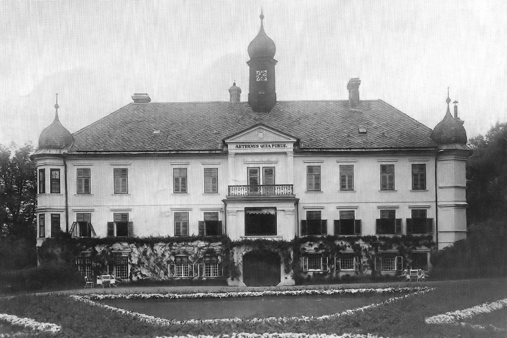 Dolní Rožínka-zámek hrabat Mitrovských (30.léta minulého století)