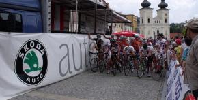 Start cyklistického závodu v roce 2011 (start cyklistického závodu v roce 1932)