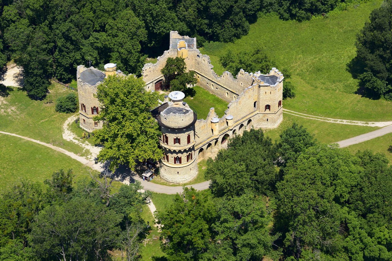 Janův Hrad shůry