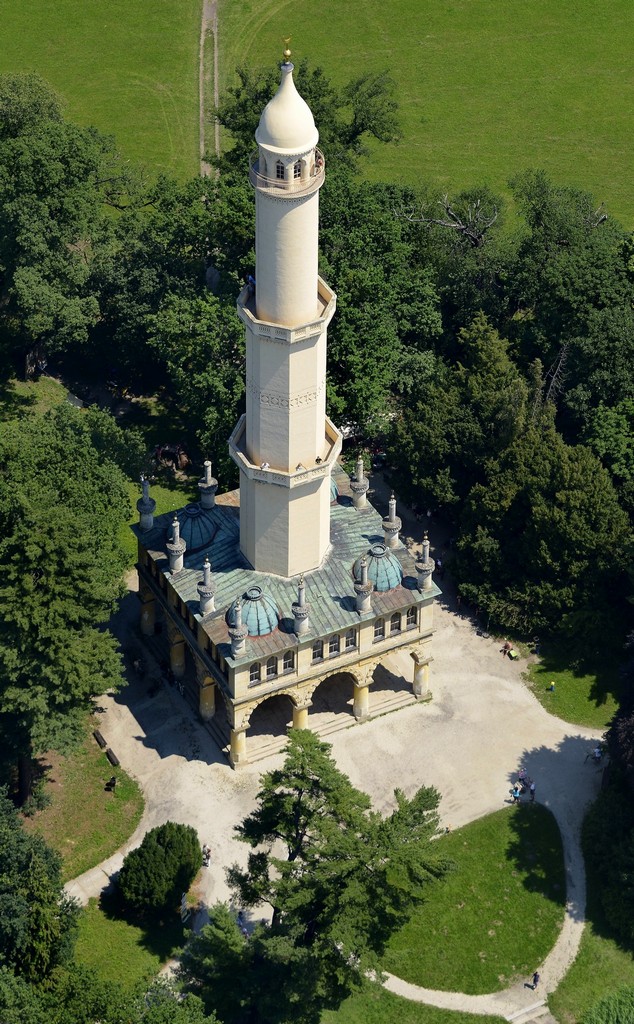 Minaret shůry