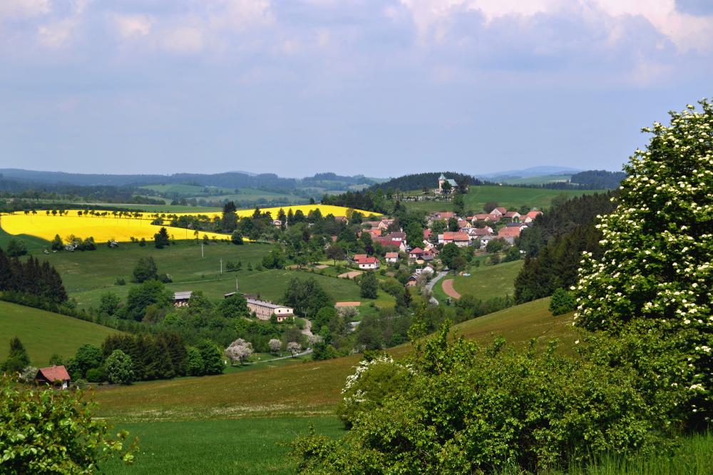 Jarní krajinou