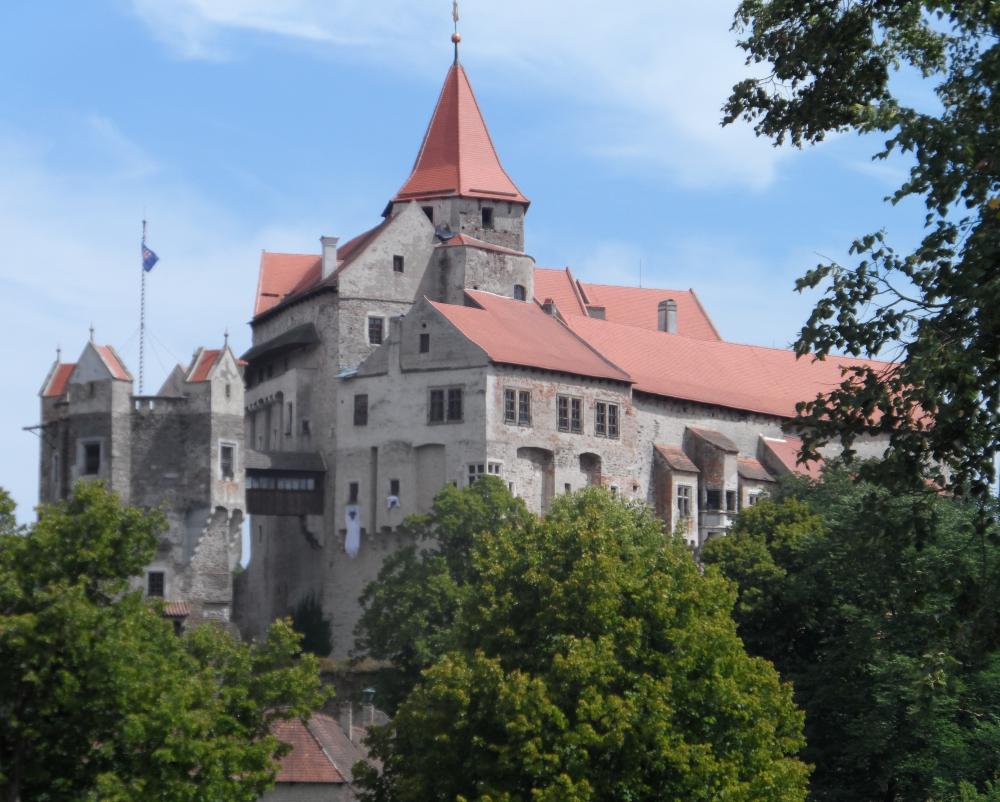 Pohled na hrad Pernštejn