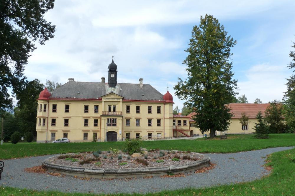 zámek Dolní Rožínka