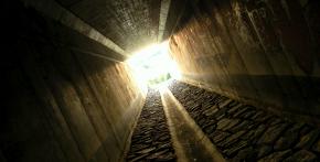 Světlo na konci tunelu .