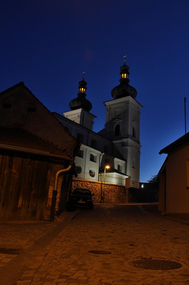 Večer pod kostelem