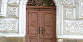 Kostelní dveře 