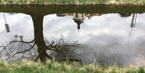 Zrcadlo řeky Kněžny pod zámkem
